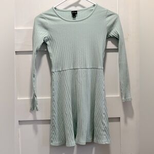 Girls Art Class size L dress